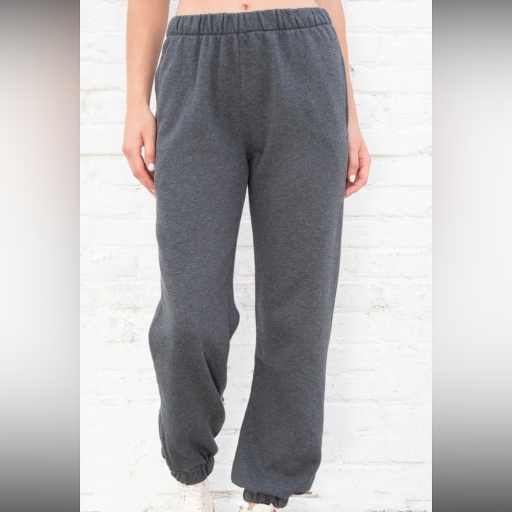 Brandy Melville Rosa sweats sage green